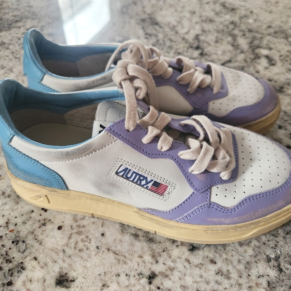 Super Vintage Style Autry Low-Top Sneakers
